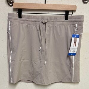 Elle Sport 2 Light Taupe Athletic Skort with White Trim (size Large)
